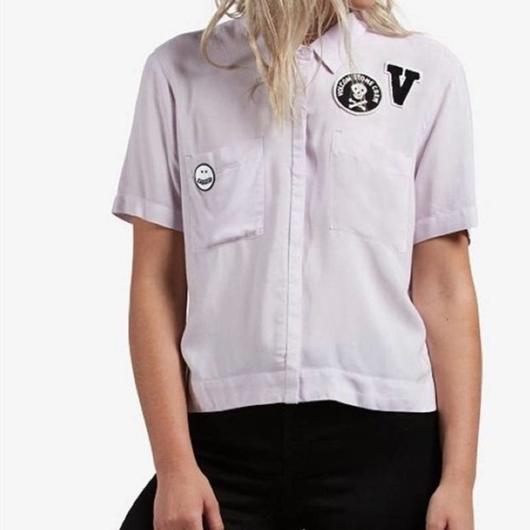 NWOT Lavender Volcom Button up camp shirt patches hi-lo - Picture 1 of 10